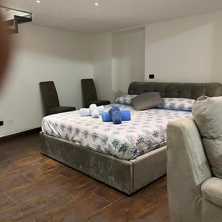 Apartament La Rosa Di Roma Colosseo Zewnętrze zdjęcie