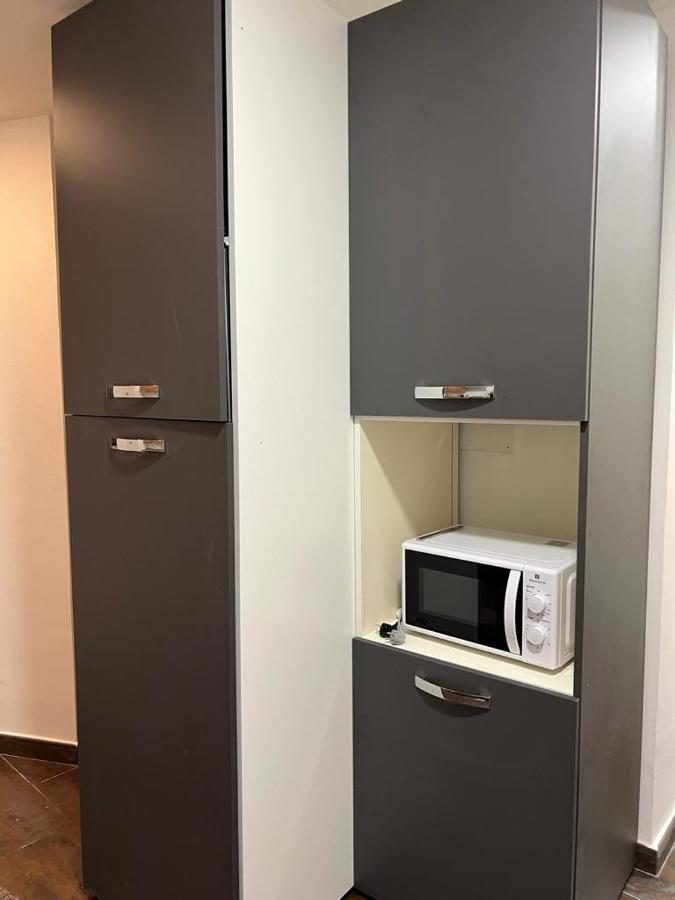 Apartament La Rosa Di Roma Colosseo Zewnętrze zdjęcie