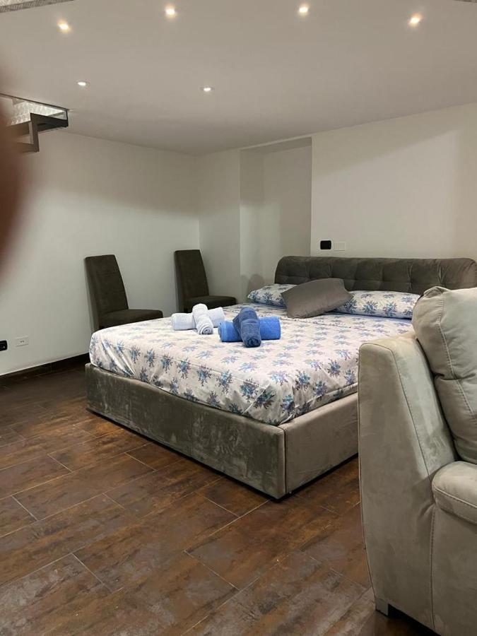 Apartament La Rosa Di Roma Colosseo Zewnętrze zdjęcie